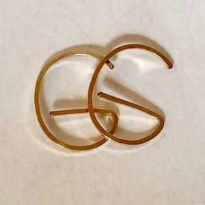 NWOT Gold Filled "G" Shape Earrings